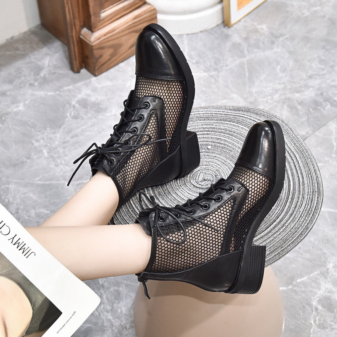 Summer leather summer boots with zipper