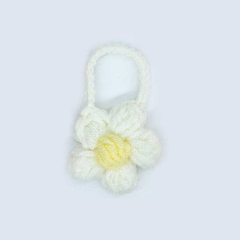 화이트 퍼프 플라워 숄더백