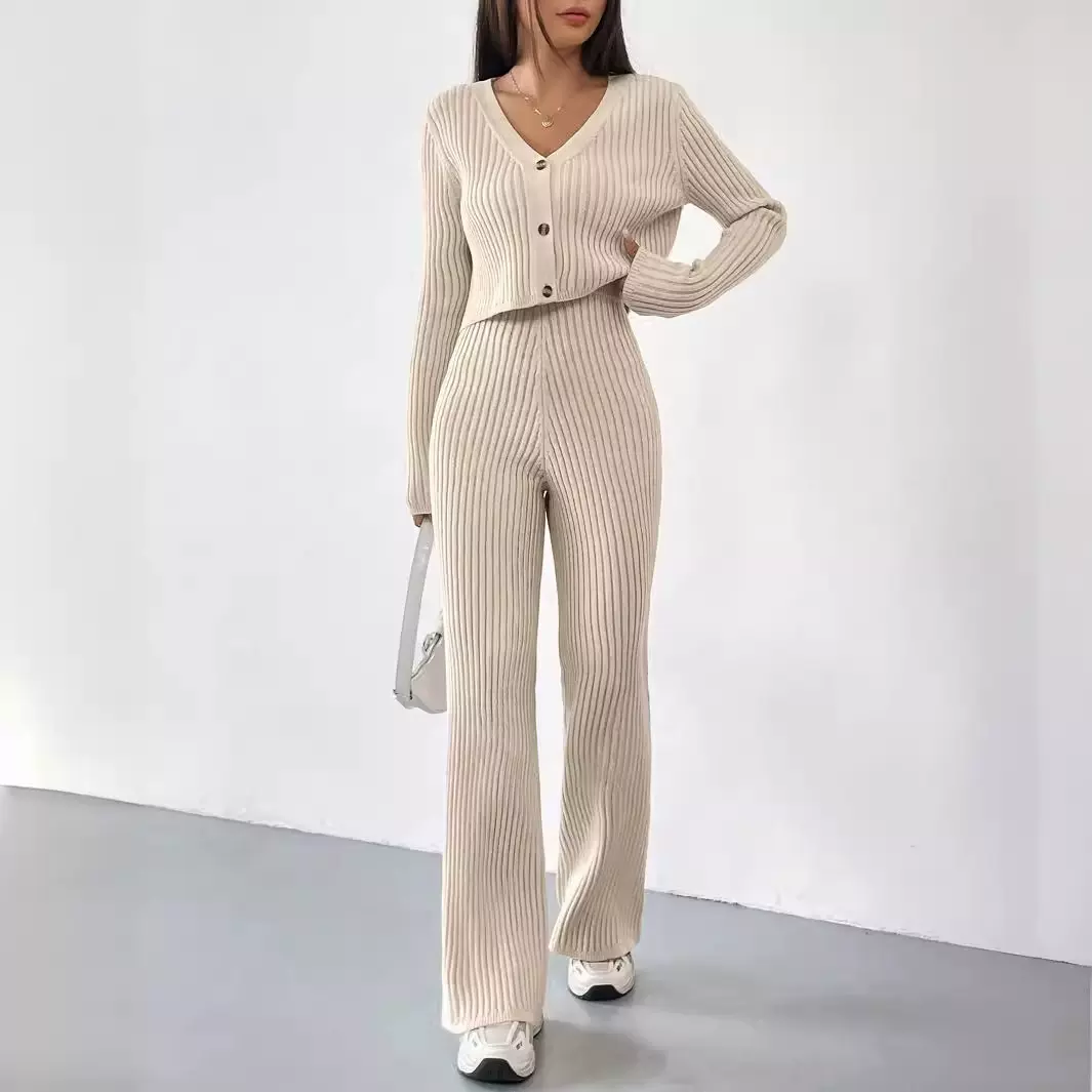 2025韩版纯色针织两件套女式V领短款针织开衫微喇裤百搭休闲女装