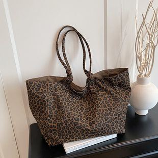 (Cross-border trading), (Wholesale), handheld shoulder bag, one-shoulder bag, western style, Japanese and Korean