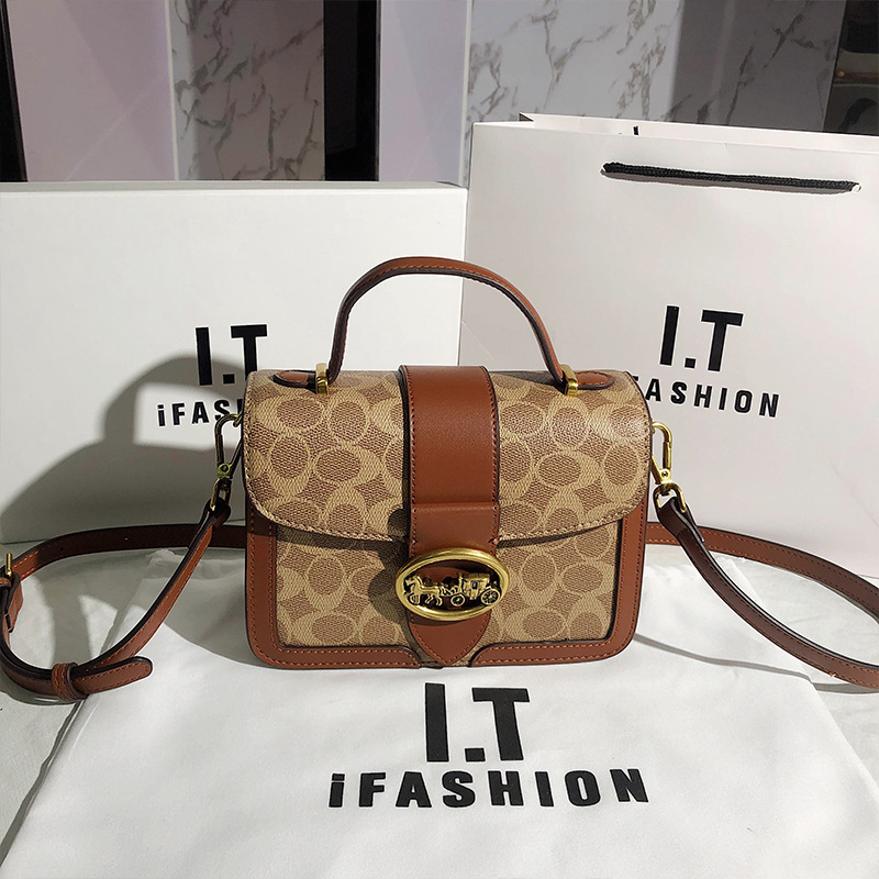 Japanese-Korean Style 2023 New Crossbody Small Square Bag Color Matching All-match Messengers Hong Kong genuine goods Fashionable Shoulder Handbag