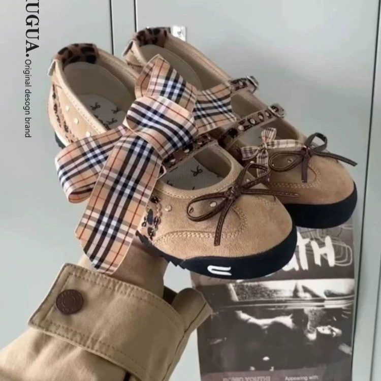 Балетные туфли для женщин 2025 осень новые французские нишевые дышащие с мягкой подошвой повседневные универсальные туфли Мэри Джейн