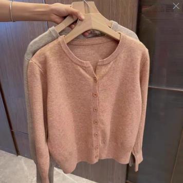Milk-Style Gentle Short Knitted Cardigan for Women, Spring & Fall Elegant, Versatile Sweater Jacket, Versatile Age-Reducing Mustard Yellow Top Milk-Style Gentle Short Knitted Cardigan for Women, Spring & Fall Elegant, Versatile Sweater Jacket, Versatile Age-Reducing Mustard Yellow Top
