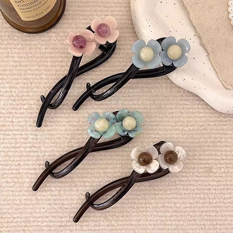 韩系高端花朵一字抓夹女2024新款高级感扭扭发夹后脑勺鲨鱼夹头饰