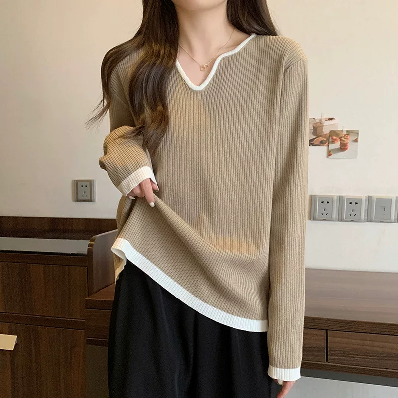 Knitted sweater, loose fit