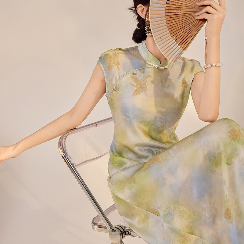 Retro New Chinoiserie Classy Improved Cheongsam Dress Exquisite Rayon Printed Stand Collar Hip-Hugging Dress Zx Model N5008 Retro New Chinoiserie Classy Improved Cheongsam Dress Exquisite Rayon Printed Stand Collar Hip-Hugging Dress Zx Model N5008