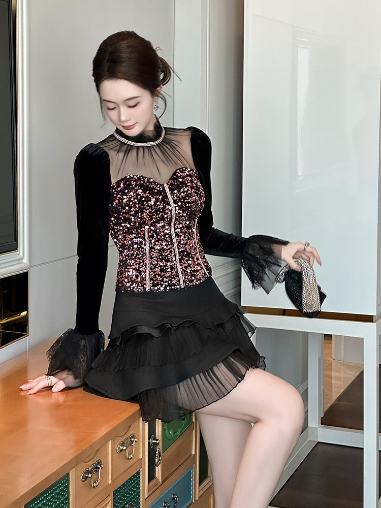 Áo len cổ lọ nữ tay dài đính sequin lưới xuyên thấu dáng ôm — bột màu đen