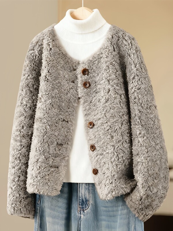 Special Offer on Women's Fur Coats, 2025 Winter New Style, All-Wool Shearling Short Coat