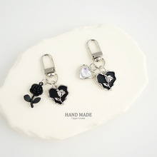 原创极简ins风银色爱心玫瑰钥匙扣挂件包挂饰u盘耳机配饰简约挂链