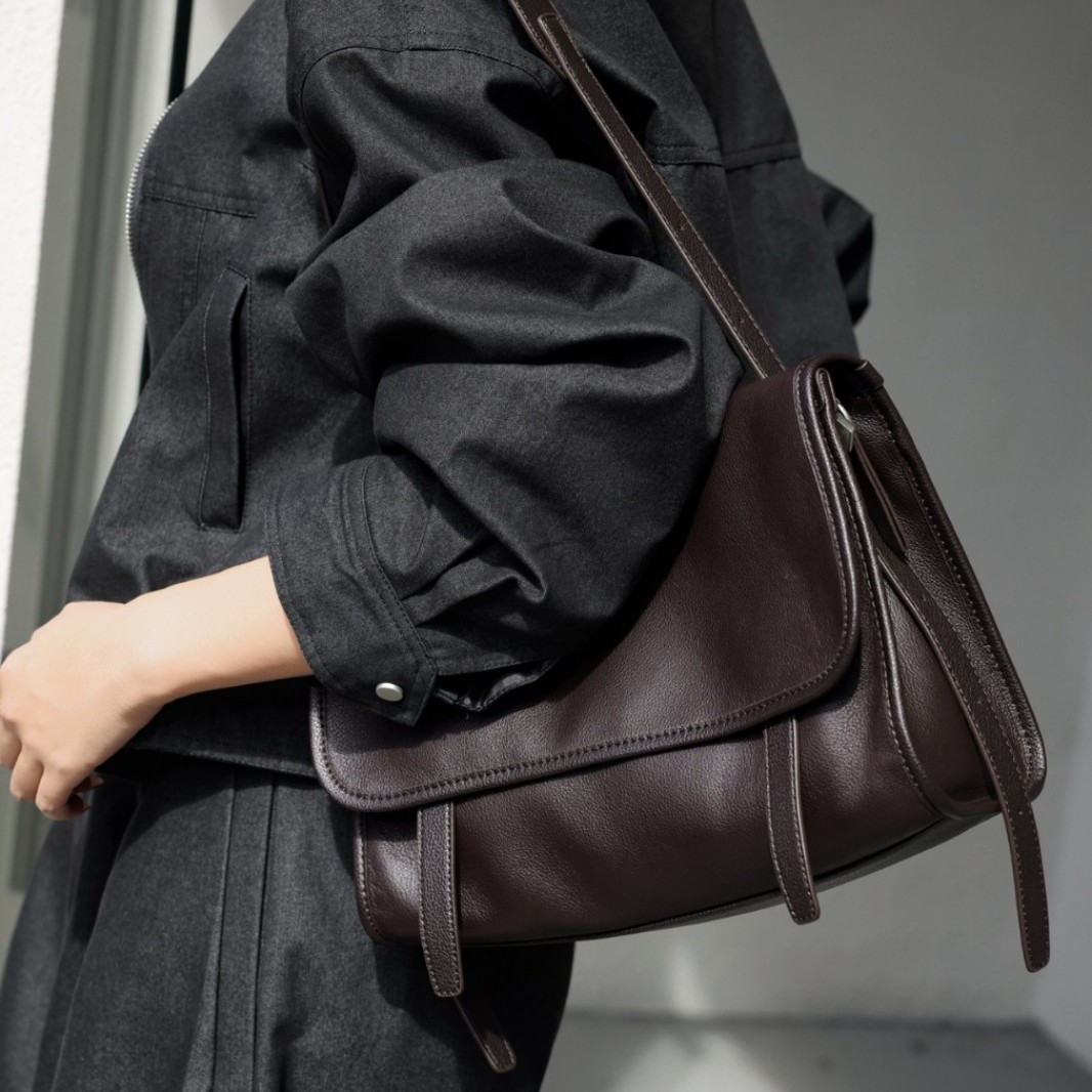Genuine Leather Women's Crossbody Bag 2026 New Arrival Luxury Vintage Shoulder Bag Fashion Versatile Commuter Handbag - Thumbnail 2