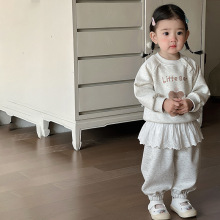 婴儿衣服春装套装2025女宝上衣卫裤分体两件套洋气外出服加工定制