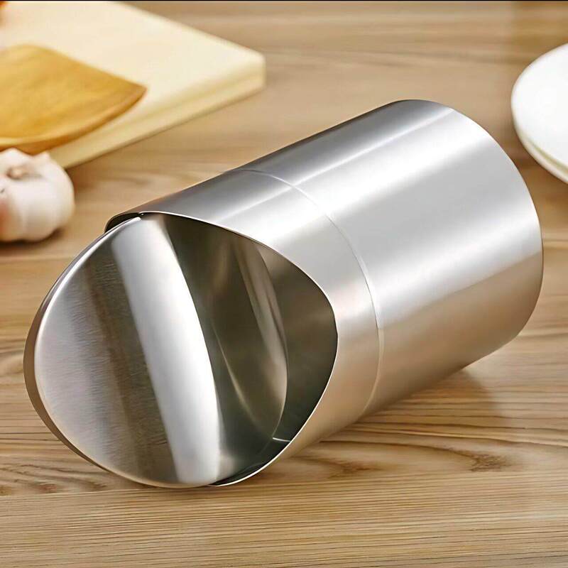 Desktop Mini Trash Can for Office and Bathroom with Lid, European-Style Flip-Top Table-Top Stainless Steel Small Trash Can Desktop Mini Trash Can for Office and Bathroom with Lid, European-Style Flip-Top Table-Top Stainless Steel Small Trash Can