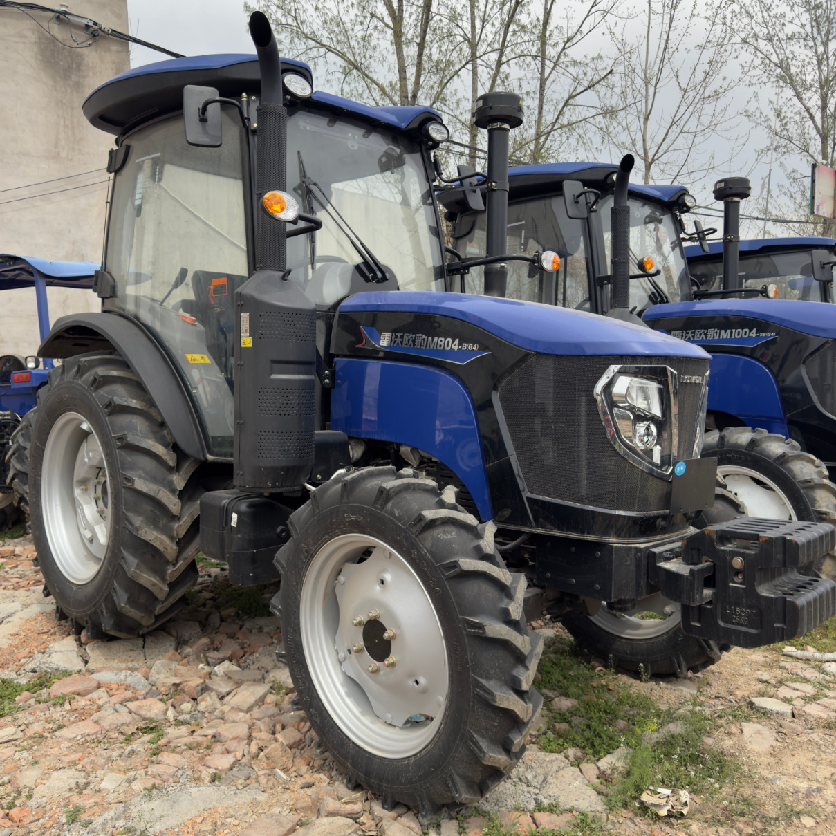 雷沃M804高效旋耕犁地播种机农业多用途补贴款农机四驱农用拖拉机