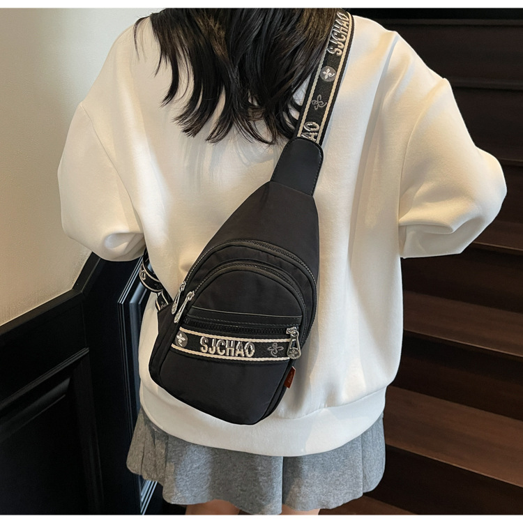 Summer nylon bag for women, 2025 new style commuter sports single-shoulder chest bag, niche and versatile, large-capacity crossbody bag undefined