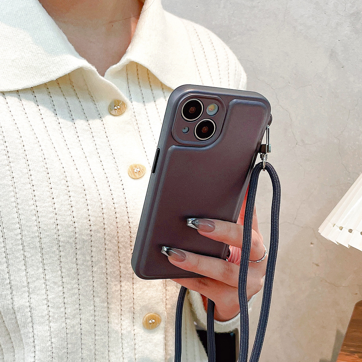 Adatto per Apple 15promax custodia laterale con doppio foro per appendere grigio argento iPhone 14Pro tinta unita antigoccia 13_voghion.com