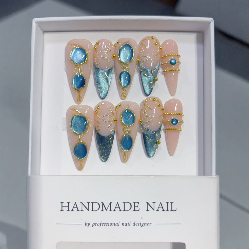 10-piece set of European and American cross-border handmade wearable nails in blue tones with French-style 3D floral and gold bead designs 10-piece set of European and American cross-border handmade wearable nails in blue tones with French-style 3D floral and gold bead designs