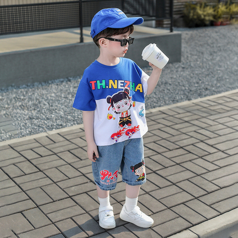 7853 Ropa de manga corta de color de contraste guapo para niños Traje de verano Camiseta de manga de cinco puntos para niños pequeños y medianos Traje de dos piezas Color de contraste