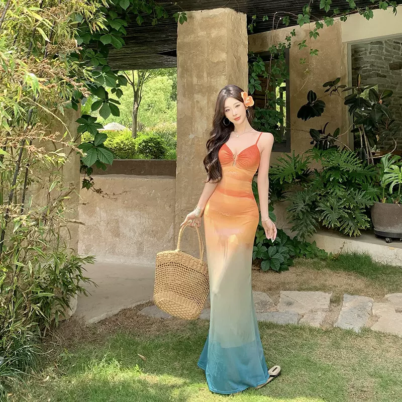 网纱针织吊带连衣裙女春夏高级感修身显瘦度假打底镂空内搭包臀裙