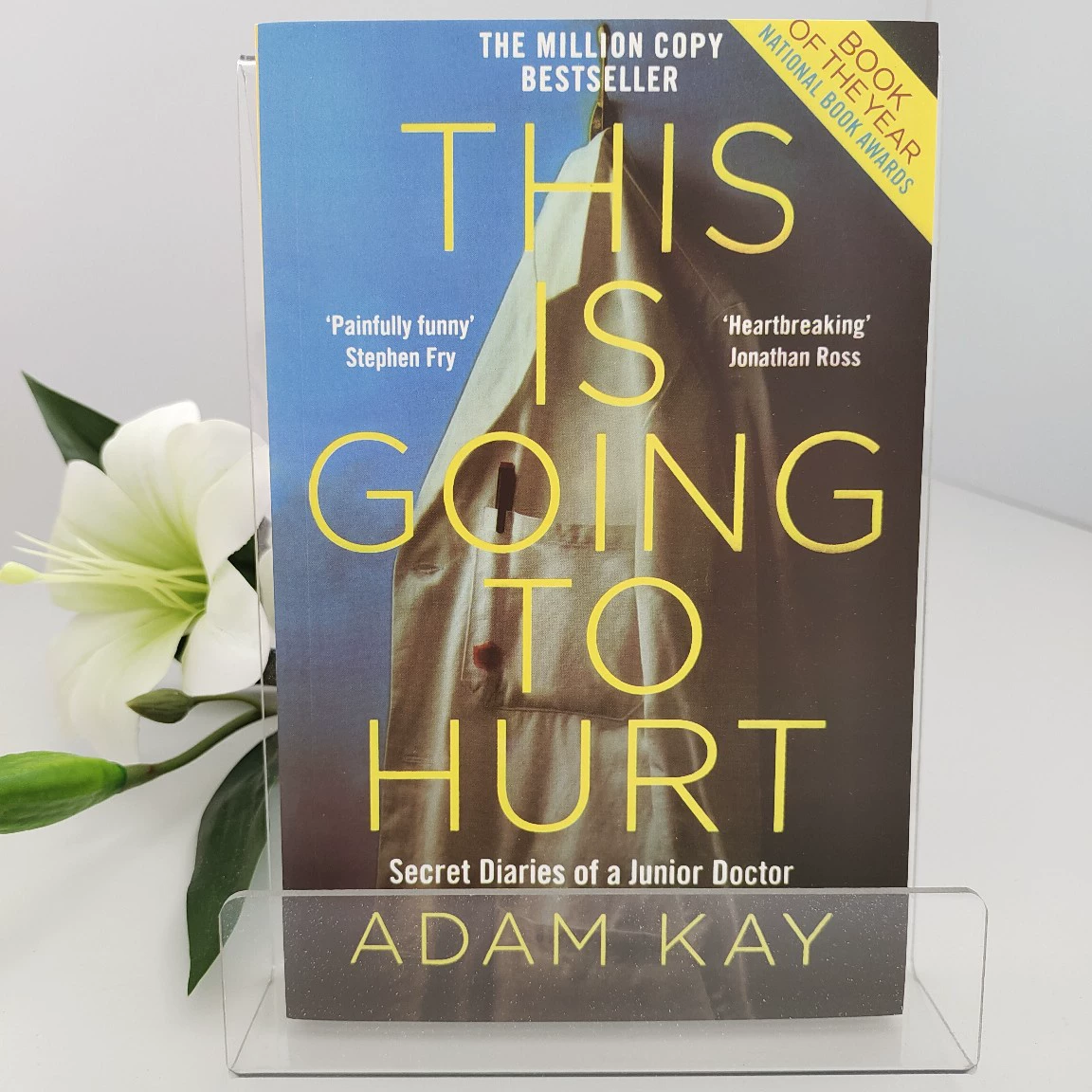 Книга (Adam Kay) This Is Going to Hurt — секретные дневники молодого врача, мягкая обложка, английская