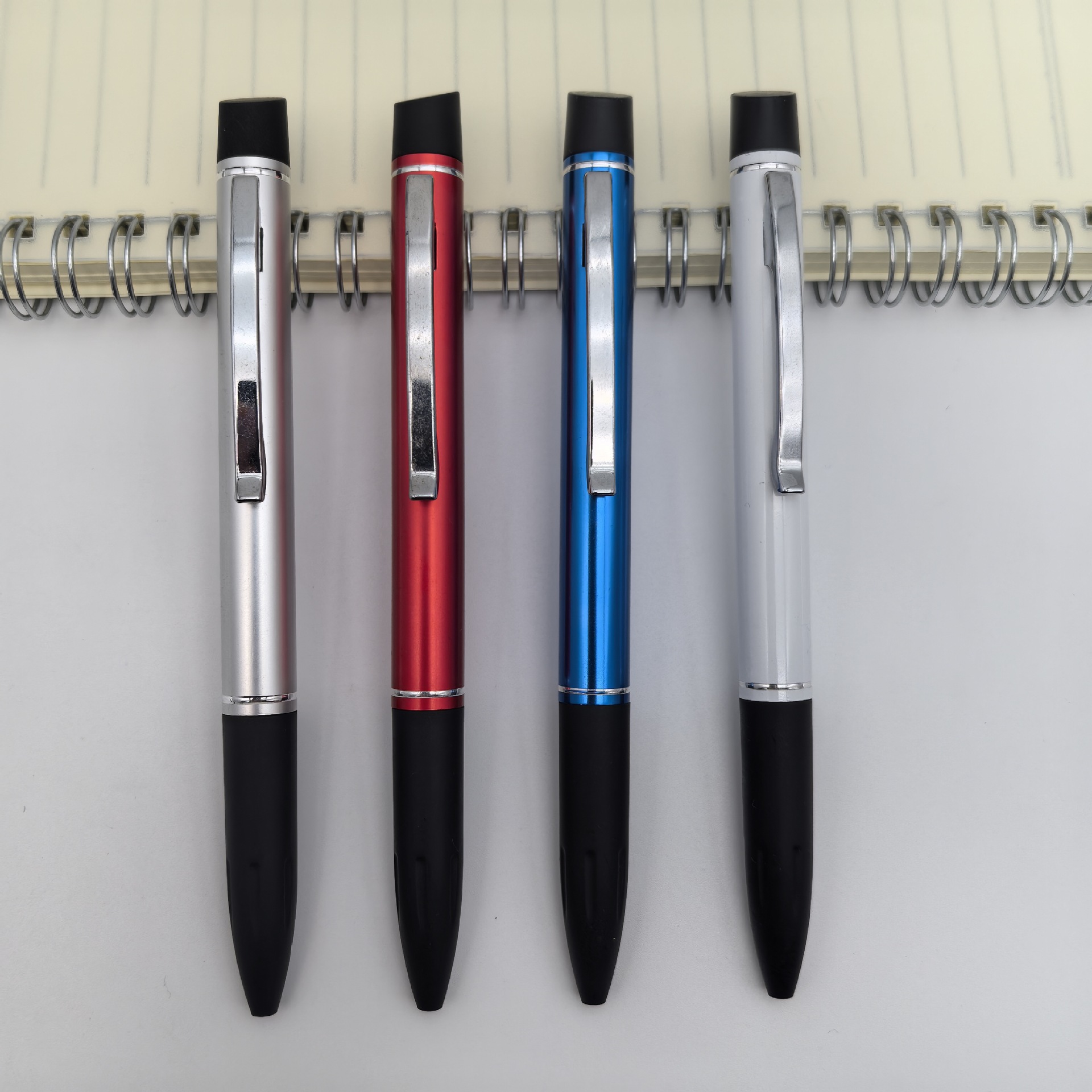 Nuevo mango de bolígrafo de metal de aluminio con bolígrafo de papel de regalo de publicidad con bolígrafo combinado se puede imprimir