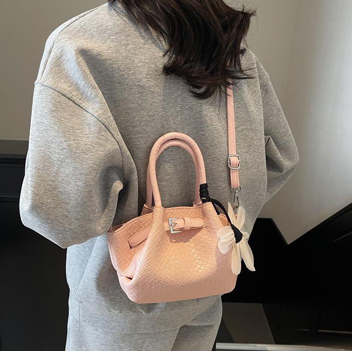 Bolso de cubo de mano de tendencia de nicho para mujer 2025 nuevo bolso de hombro de moda de viaje de trabajo bolso de mensajero de estilo occidental de todo fósforo