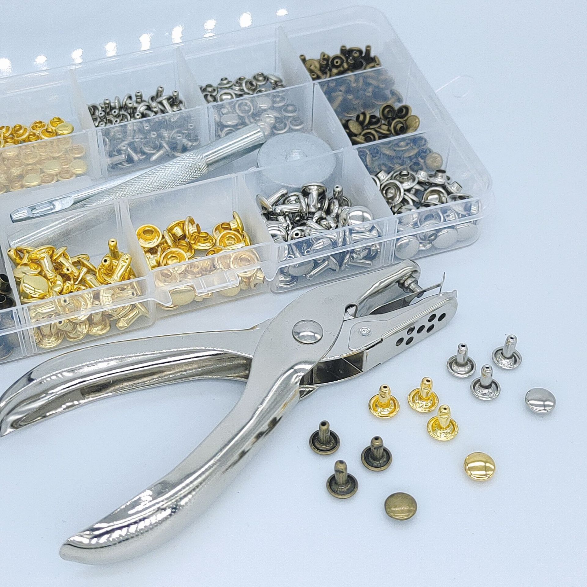 240 sets de remaches metálicos de doble cara 3 colores 2 tamaños con puncher + herramientas de instalación en caja