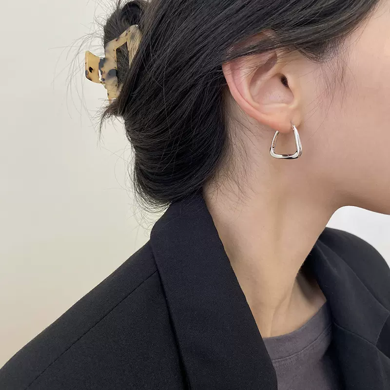 S925银针耳扣女冷淡风简约韩国网红高级感气质耳钉耳环2020新款潮