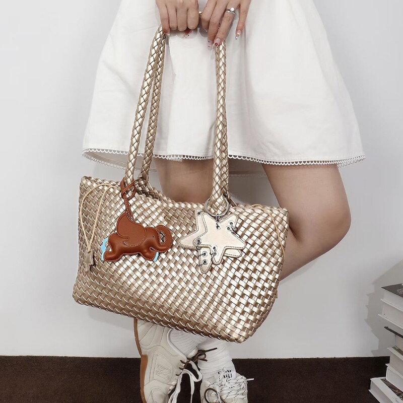 Champagne Gold Woven Bag Single Shoulder Armpit Bag Women's High-End Fashion Commuter Genuine Leather Large Bag Large Capacity Tote Bag