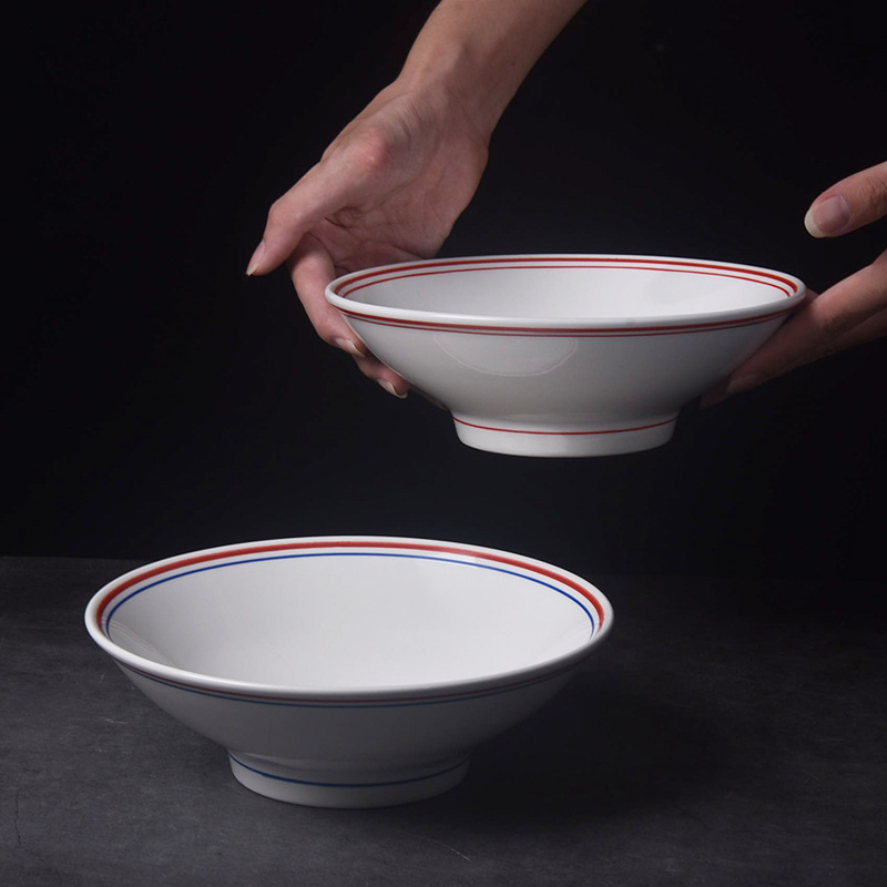 青い辺の碗はレトロな麺の碗のスープの碗の古い碗の中国式の熱い麻の辛いことを防ぎます。|undefined