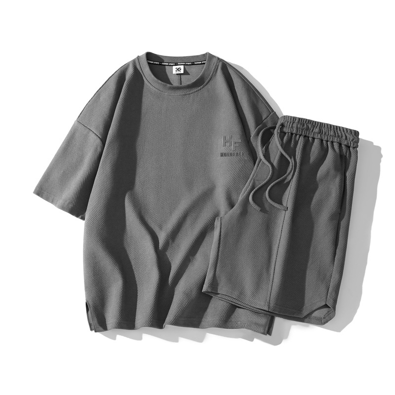 Vyriški drabužiai. Išskirtiniai vyriški marškinėliai apvalia iškirpte, trumpomis rankovėmis, naujas laisvalaikio sportinis kostiumas su lediniu pojūčiu._voghion.com