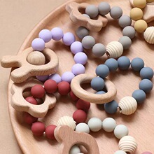 亚马逊热销婴儿榉木磨牙牙胶手链    婴儿用品安抚奶嘴链