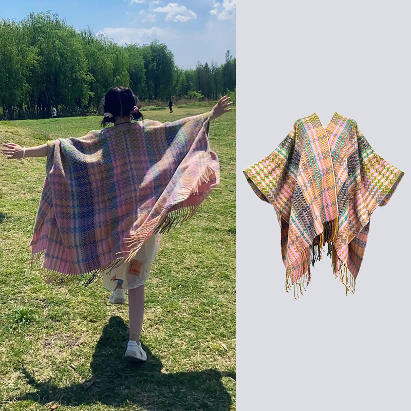Viaje en el oeste de Sichuan vestido con una capa de chal de peluche de Yunnan Xinjiang de otoño y invierno estilo nacional de punto capa de rayas