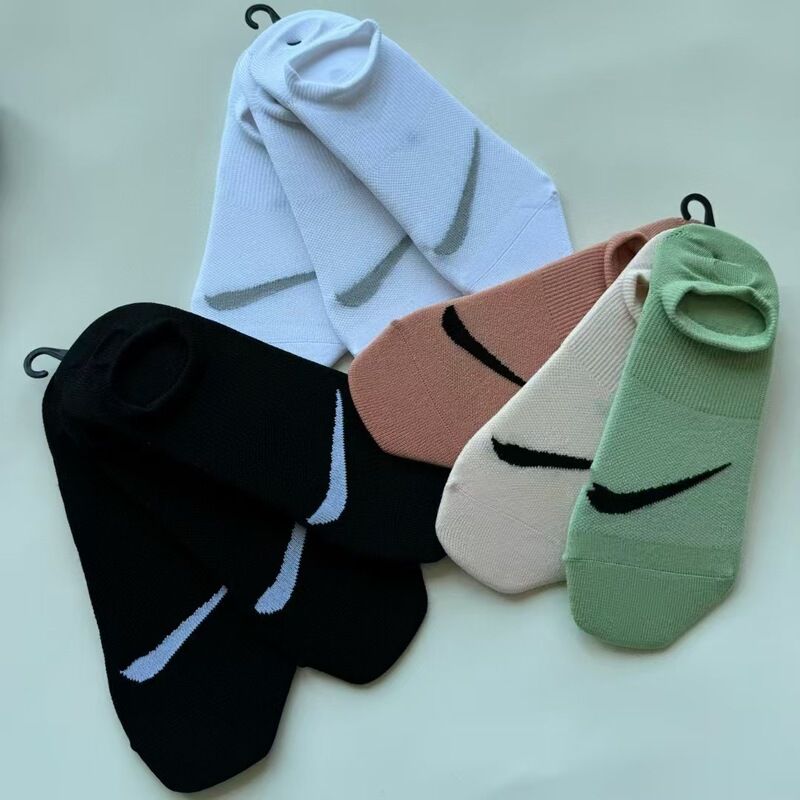 Su Wan Nai Xie's New Socks, Black and White Short Thin Sports Casual Versatile No-Show Socks, Wholesale Breathable