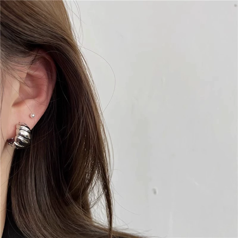Брендовые серьги, серебро 925 образец, французский стиль, легкая роскошь, простой и элегантный дизайн, инфлюенсер, оптовая продажа
