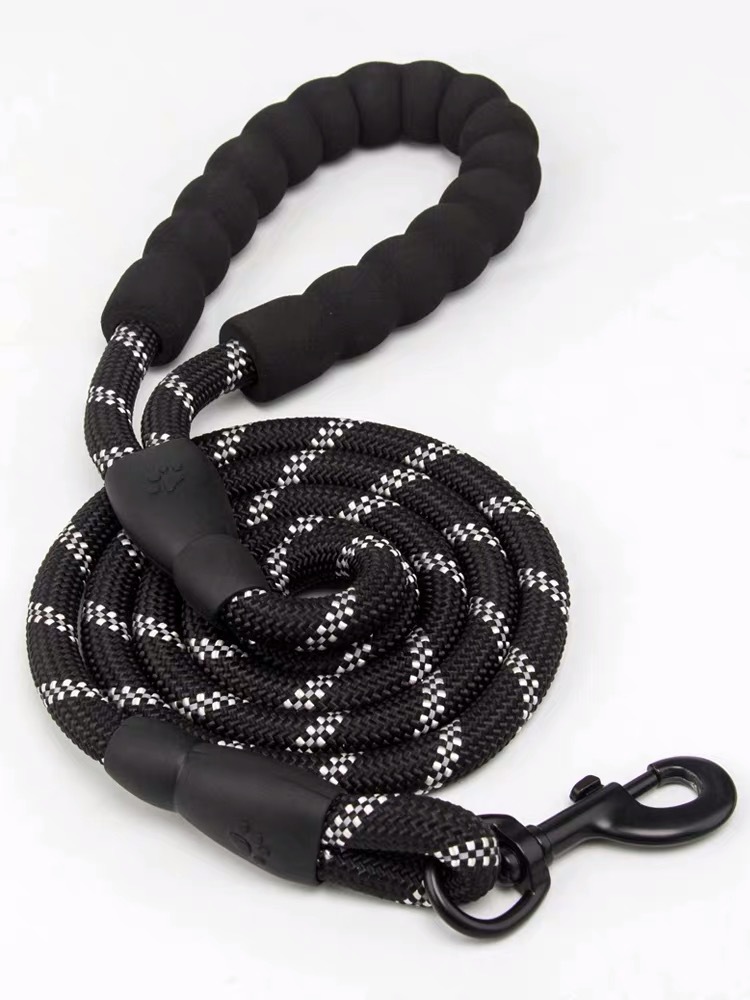 Nachtreflektierende Nylon-Rundleine mit Schaumstoff-Zugband für mittlere und große Hunde, mehrfarbig_voghion.com