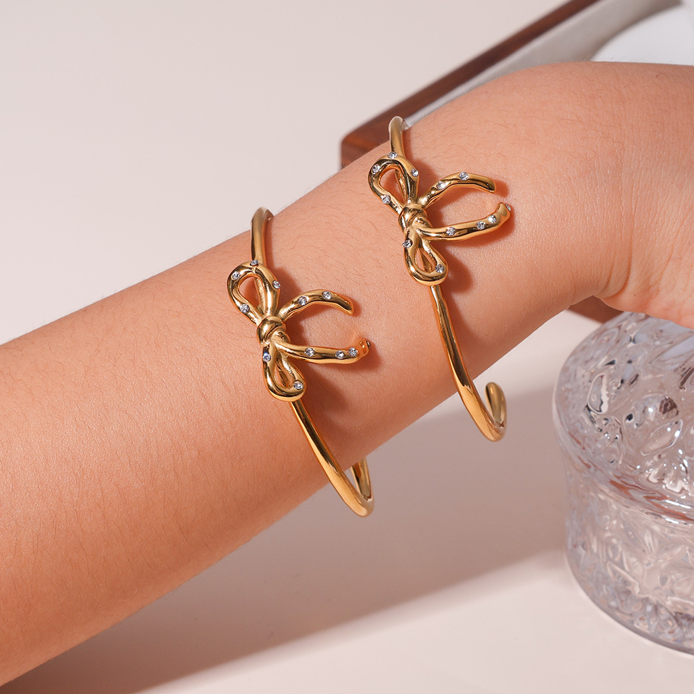 2024 venta caliente 316L lazo de fundición con brazalete abierto de diamantes pulsera no se desvanece, joyería de mujer 18K