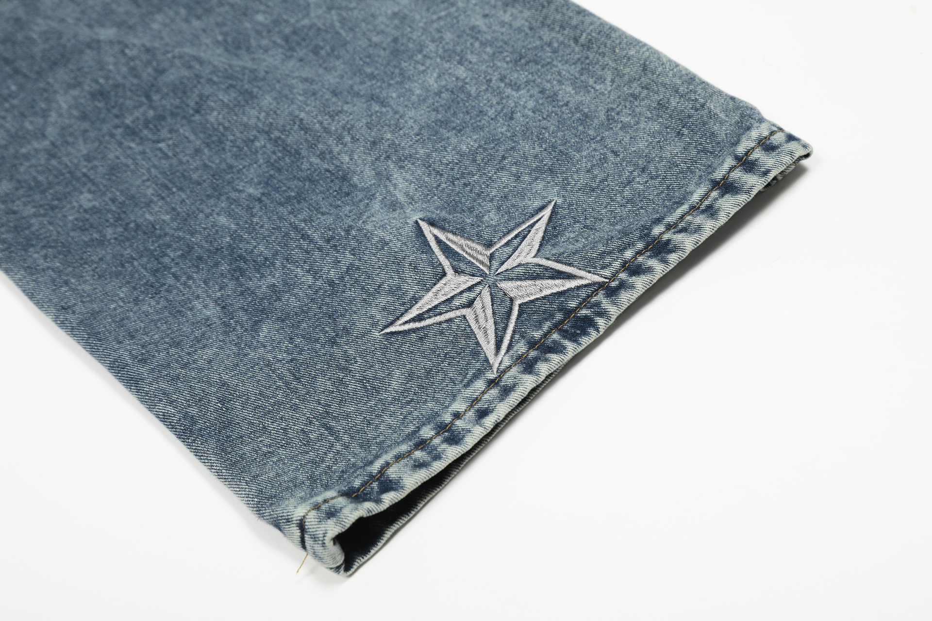 Korean-Style Distressed Washed Wide-Leg Jeans – Embroidered Star Details | Unisex Loose Fit Streetwear Denim Pants (S-XL, Blue/Black)​_mkmklike.com