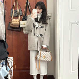 小个子赫本风呢子大衣女春秋季2025新款韩系高级感牛角扣毛呢外套