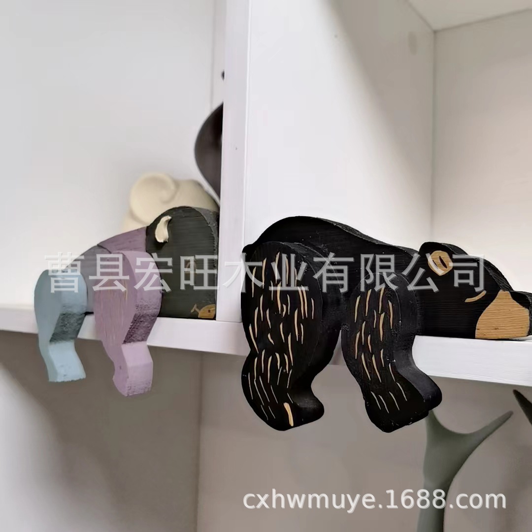 跨境新品北欧风卡通摆件实木大牛鹿黑熊办公桌面创意木雕工艺品