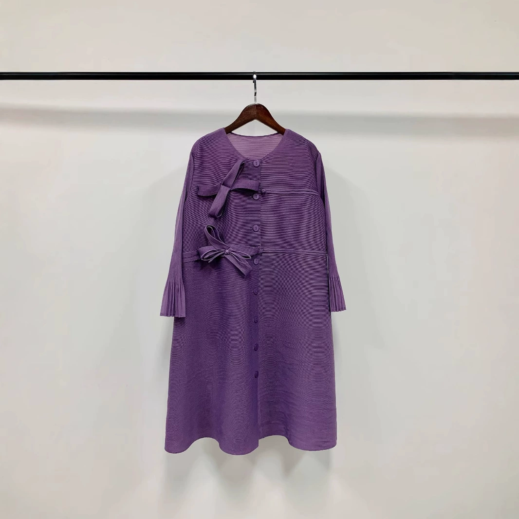 Однотонная куртка без плиссировки с бантом, двусторонняя, модная, омолаживающая, универсальная, укороченная, свободного кроя, подходит для ношения как верхняя одежда.