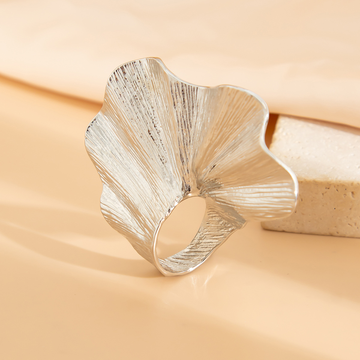 Ginkgo Leaf Pattern All Seasons Season Vintage Style Classic Style Ginkgo Leaf Alloy Plating Women's Rings