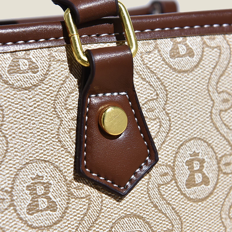 2023 Herbst Neue Live-Übertragung Beliebte Lässige Große Kapazität Modische Einfache Ein-Schulter-Diagonalgriff Griff Damentasche_voghion.com