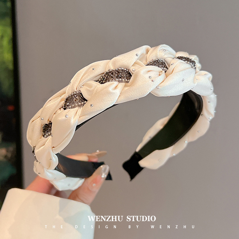 新しいレトロなラインストーンツイストヘッドバンド、ハイエンドでエレガントなヘッドバンド、ヘアピン、女性用インターネットセレブスタイルのつば広ヘアプレス洗顔フープ|undefined