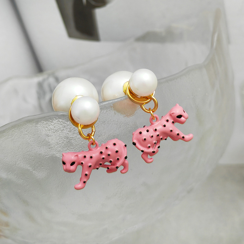 Fashion Leopard Copper Stoving Varnish Artificial Pearls Earrings 1 Pair