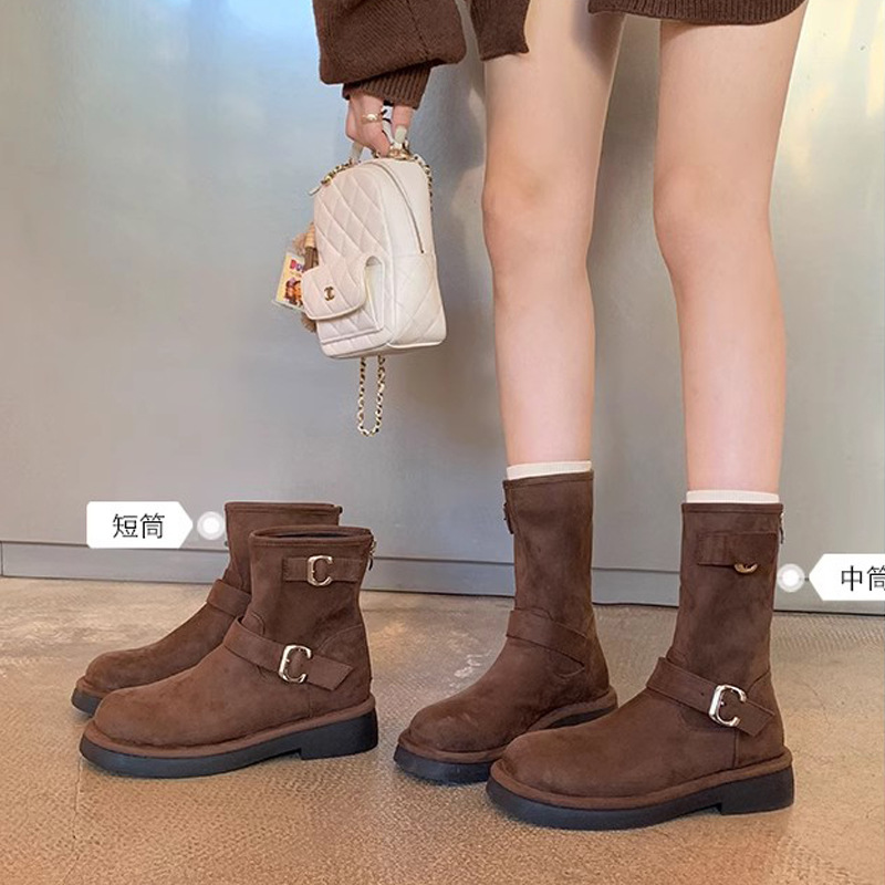 Grape Mom otoño e invierno nuevo estilo retro locomotora hebilla punta redonda suela gruesa botas cortas de tubo medio aumentadas botas de caballero mujeres image 10