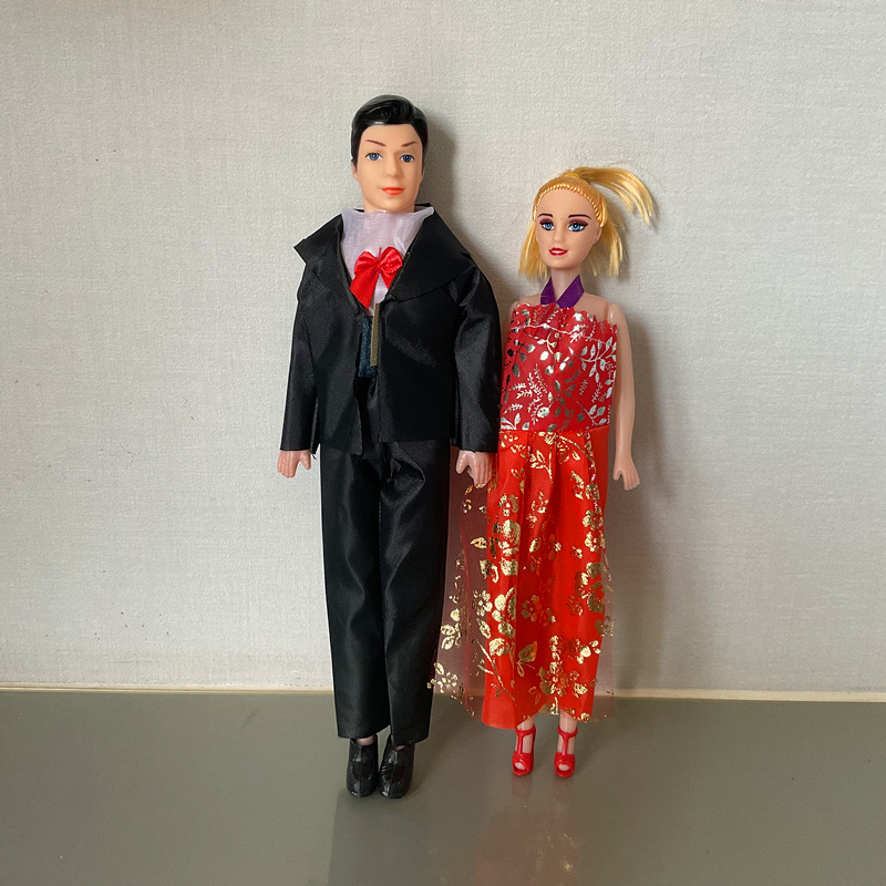 Venta al por mayor OPP bolsa pareja Lele Barbie muñeca jugar a casa juguete hombres y niñas regalo transfronterizo 3 yuanes puesto