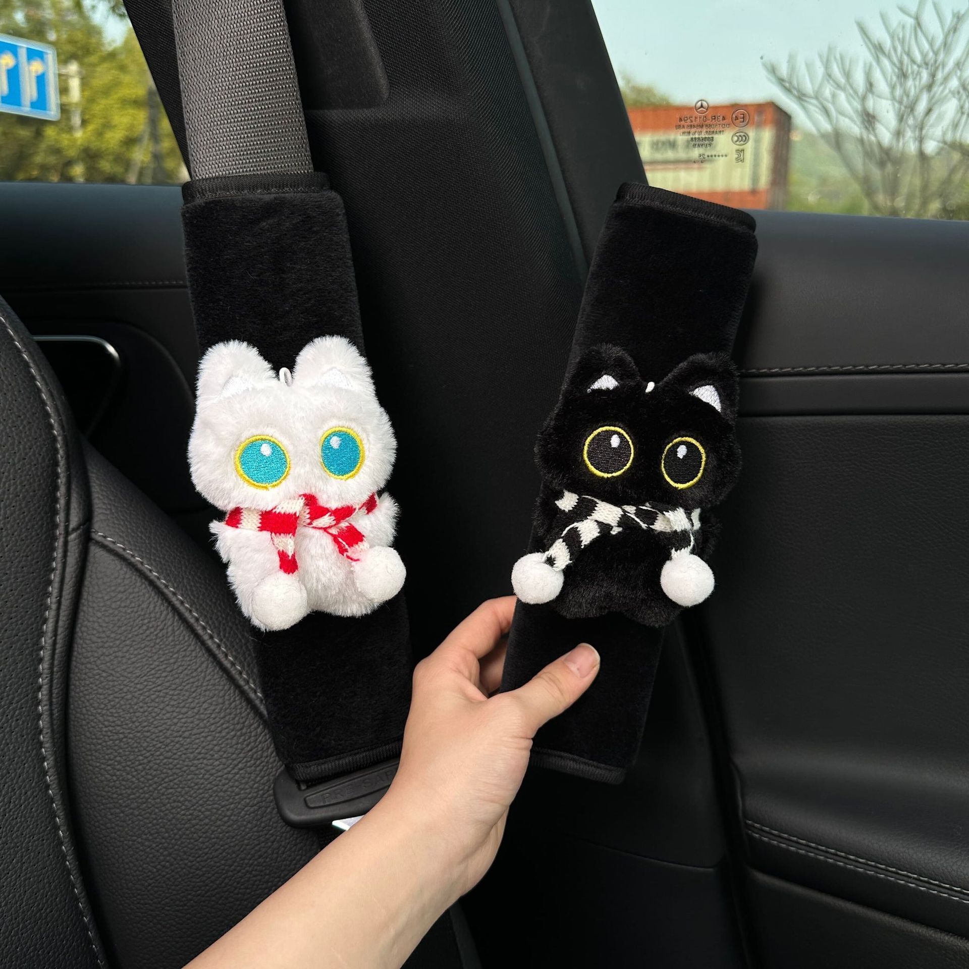 Car seatbelt shoulder pad protective cover decoration, universal for all seasons, creative cute little black cat, car interior accessories for women