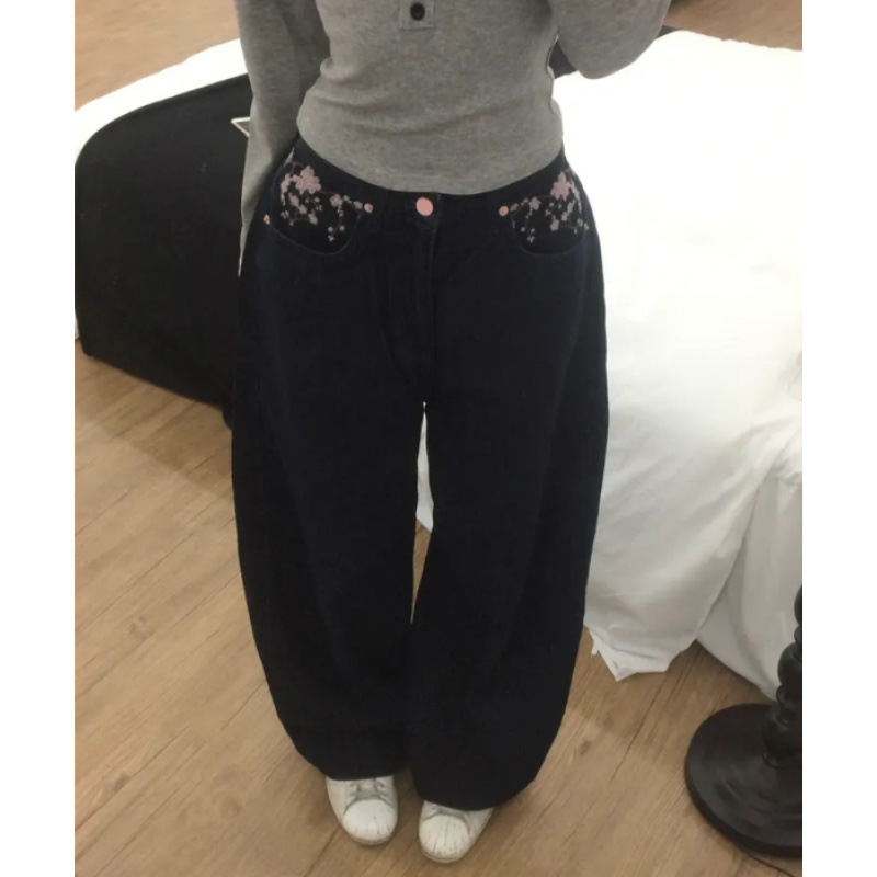 Korean Design-Inspired Loose-Fitting Denim Jeans with Cherry Blossom Embroidery Korean Design-Inspired Loose-Fitting Denim Jeans with Cherry Blossom Embroidery