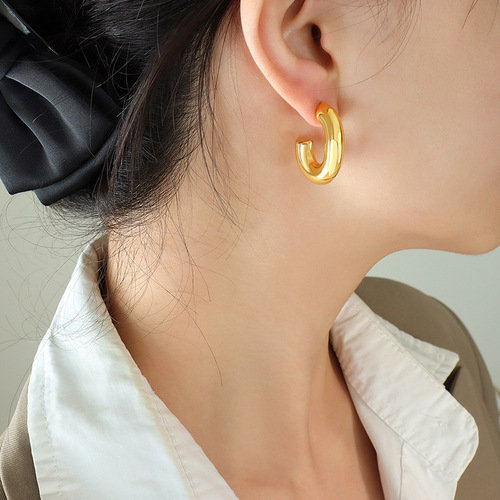  New European & American Earrings, Instagram-Favorite Minimalist Style, Fade-Resistant, Hollow U-Shaped Design, Chunky Earrings with Premium Quality—Perfect for Women
