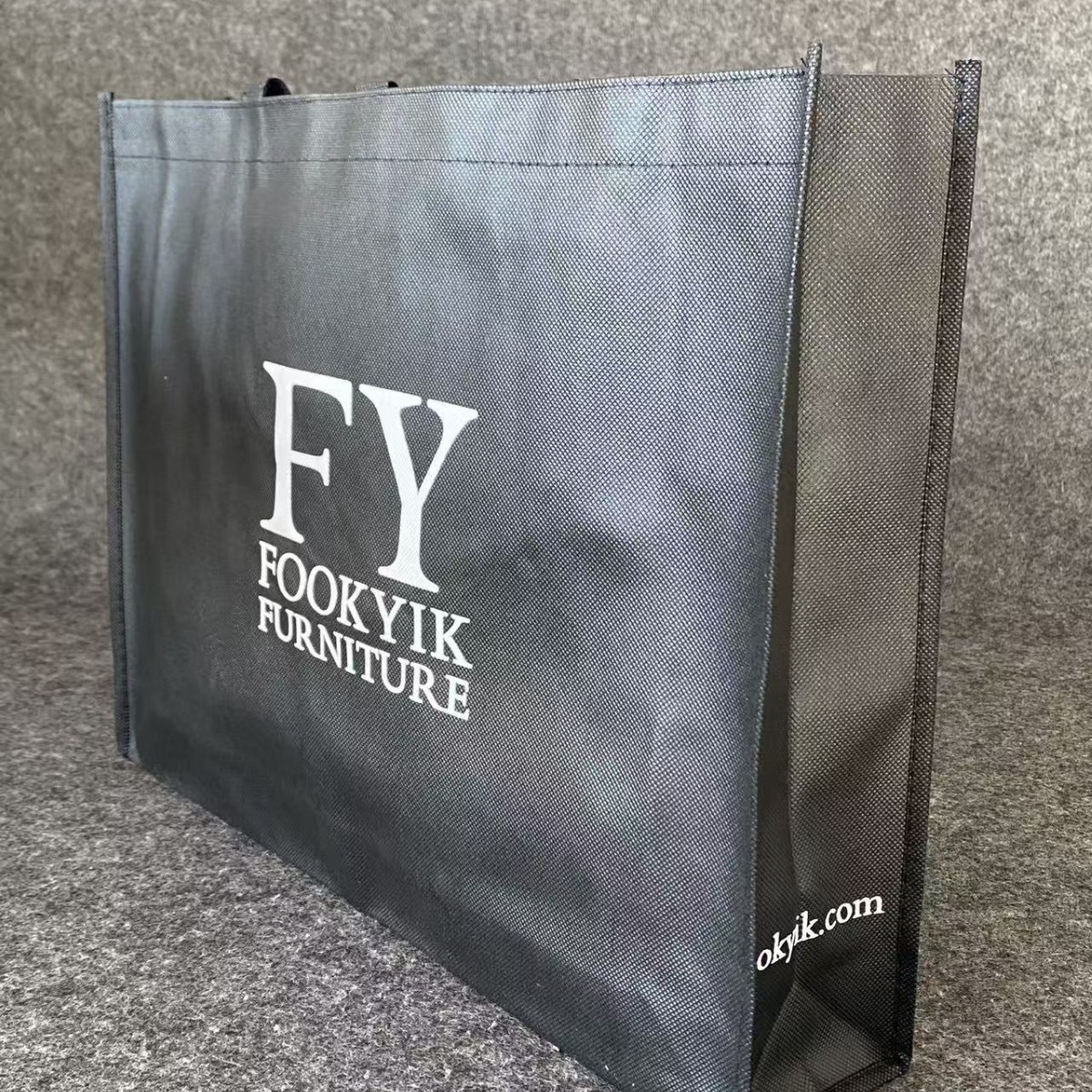 ��ɫ����޷Ĳ����������ɶ���LOGO���������۵�ʱ��ͨ�������